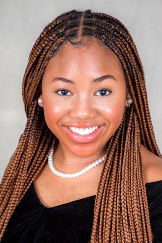 Debutante Taylor Harris